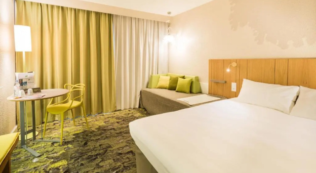 Семейный люкс Standard ibis Styles Tours Sud