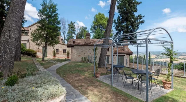 Апартаменты Apartment in Villagrande di Mombaroccio