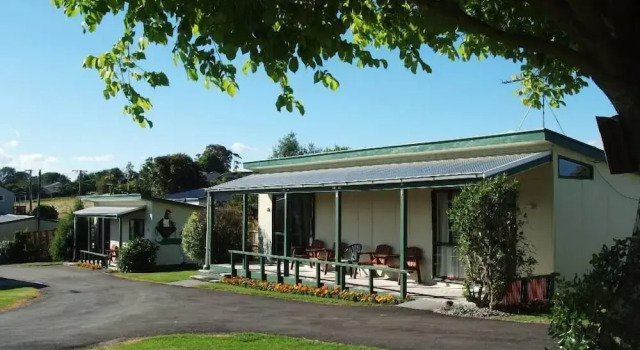 Omokoroa Kiwi Holiday Park, Rezervovat Hotel Whakamarama Bay of Plenty