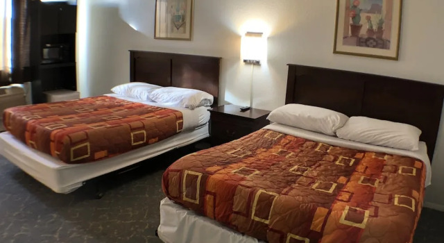 Четырёхместный номер Standard Tower 64 Motel & RV