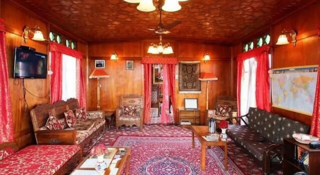 Houseboat Lily of Nageen, Забронировать Отель Сринагар Jammu & Kashmir Ski