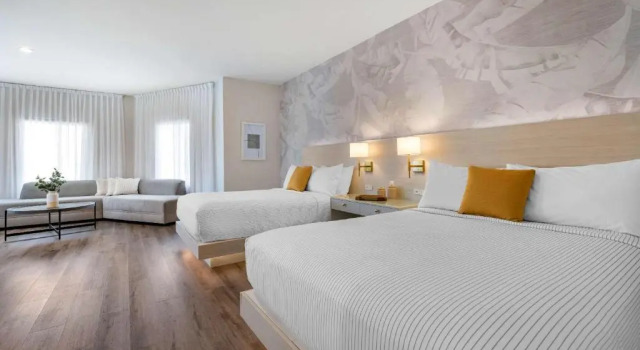 Четырёхместный люкс Cambria Hotel Calabasas - Malibu