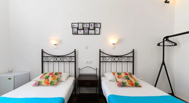 Ios Fantasy, Prenota Hotel Hotel economici a Ios