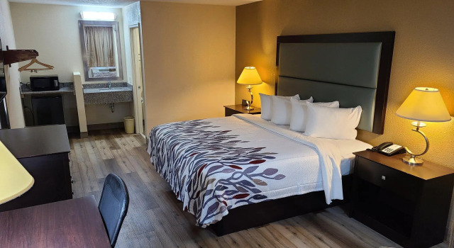 Номер Superior Red Roof Inn Staunton