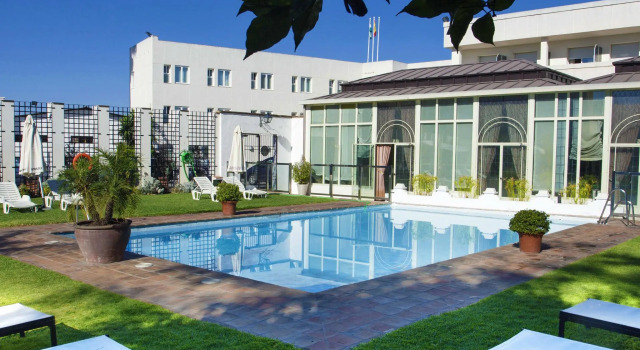 Трёхместный номер Standard Hotel Oasis con parking incluido