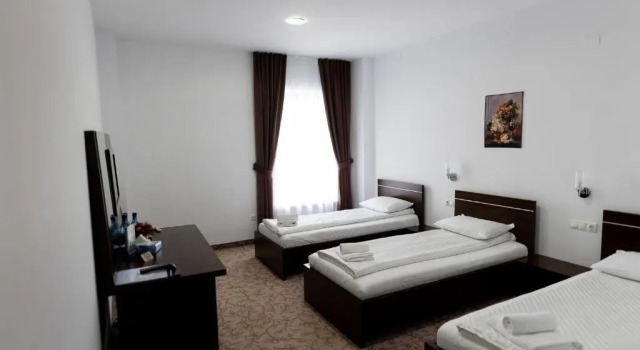 Трёхместный номер Standard Hotel Select