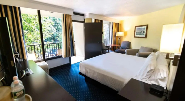 Номер Standard Holiday Inn Bar Harbor Regency Hotel by IHG