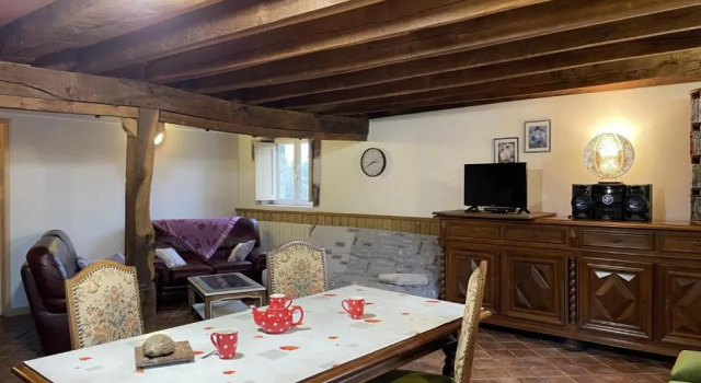Gîte Noyant-d'Allier, 4 pièces, 9 personnes - FR-1-489-225, Boek Hotel Tronget Allier