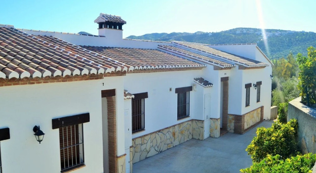 Belvilla by OYO Casas Rurales Huetor, Prenota Hotel Viñuela Axarquía