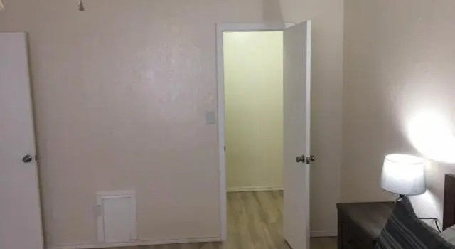 Cozy Upstairs 1 Bedroom Apartment close to Fort Sill, Foglalás Apartman Lawton Oklahoma