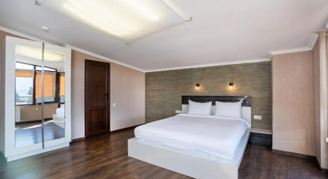 Люкс с балконом Siberia Hotel