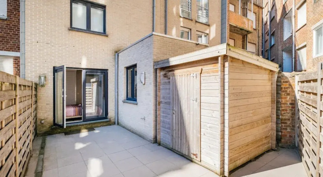 Duplex Near Zeedijk & Center With Sunny Balcony, Rezerwuj Apartament Hotele w Bruksela z parkingiem, Parking
