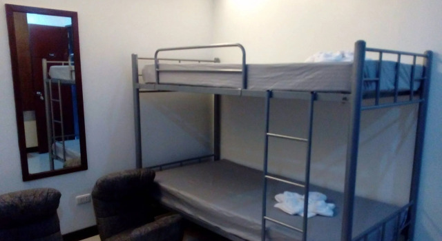 Circle-b Apartelle & Suites