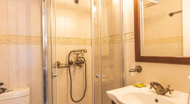 Номер Standard Arethousa Hotel