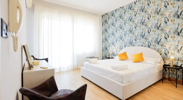 Riviera di Chiaia 207, Buchen Sie Ferienwohnung Chiaia Neapel