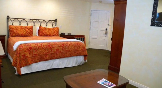 Номер Deluxe Castillo Inn at the Beach