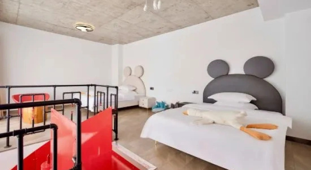 Люкс Floral Hotel·Qixili · Surround Mountain Stream & Private Hot Spring Designer Villa