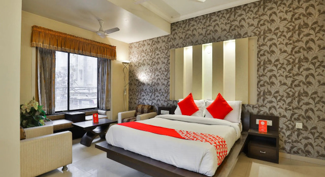 Люкс Standard OYO 18373 Hotel Europa Inn