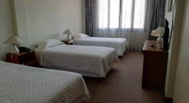 Трёхместный номер Standard Gran Hotel Ambassador