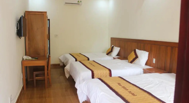 Трёхместный номер Deluxe с красивым видом из окна Hoa Binh Hotel Quang Binh