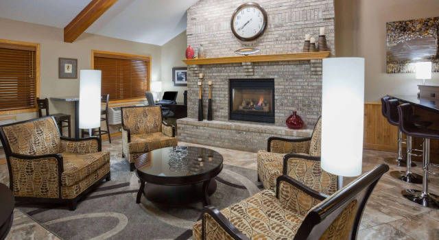 AmericInn by Wyndham Sartell, Varaa Hotelli Hotellit Minnesota pysäköinnillä, Pysäköinti
