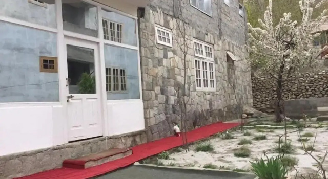 Hunza Roof Hotel, Book Hotel 3-Star Hotels in Altit, 3*
