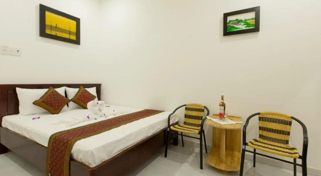 Трёхместный номер Standard с балконом Golden Bee Homestay