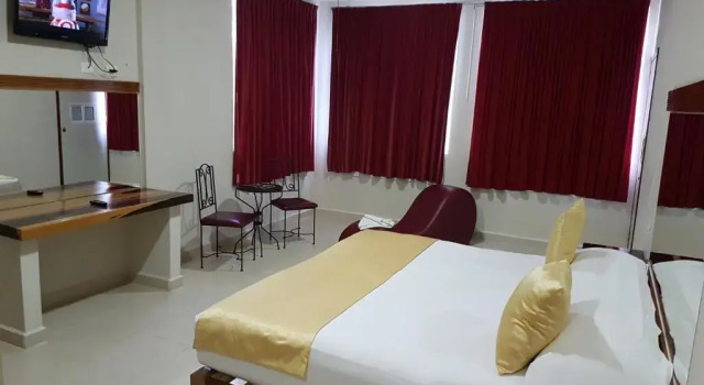 Полулюкс Hotel Paraíso Inn