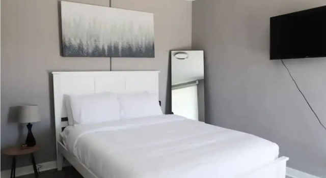 Cute & Friendly 1-BR 10 Mins From Nash