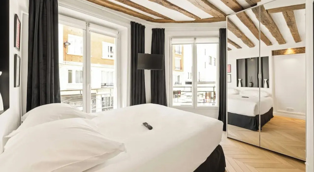2bdr/5p Apartment au Centre de Paris in Downtown Paris, Забронировать Апартаменты/квартира Париж Иль-де-Франс, рядом с Станция метро Rambuteau