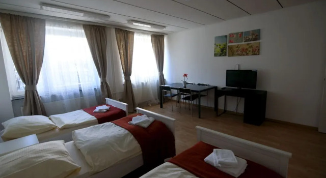 Четырёхместный номер Standard Bed Budget City Center Hannover - Hostel