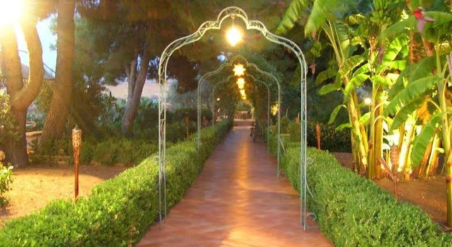 Hotel Domus Aurea, Book Hotel Hotels in Sicily with Parking, Parking