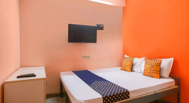 Spot On Annai Guest House, Забронировать Гостевой дом Трипликане Ченнаи, рядом с MGR Memorial