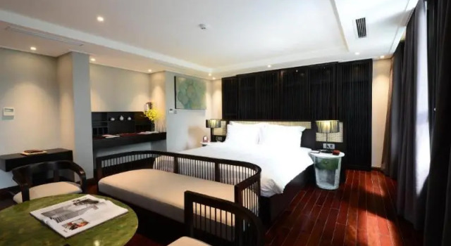 Номер Standard с балконом The Chi Boutique Hotel
