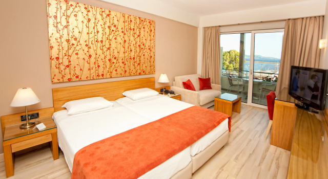 Pharae Palace Hotel