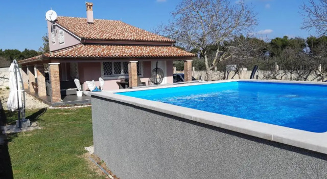 Ecoland Medulin, Забронировать Отель Бизнес-отели Шишан, 4* 5*