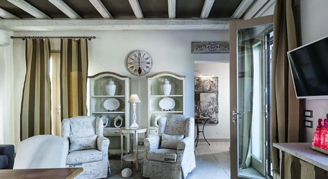 Beautiful villa with pool and private wellness area at 3 km from the seaside-VILLA DELLA LAGUNA, Prenota Villa Marausa Sicilia
