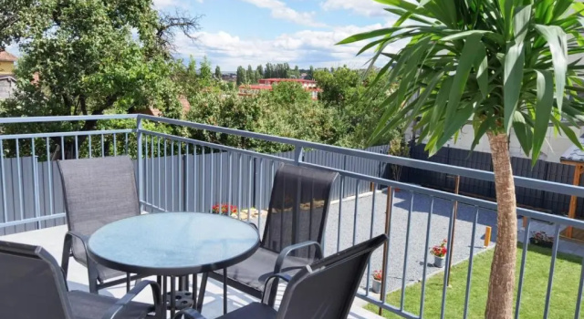 Апартаменты c 1 комнатой Silver Eden Apartments