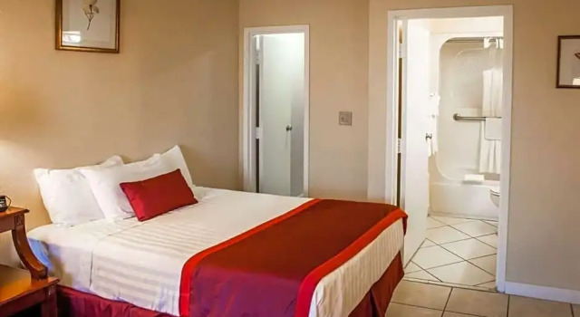 Двухместный номер Standard с видом на воду Lakeshore Resort and Marina