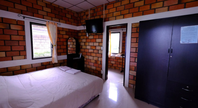 Baan Kwan Charoen Bungalow