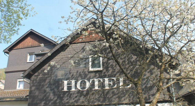 Hotel Ramsbecker Hof, Забронировать Отель Бествиг Зауэрланд