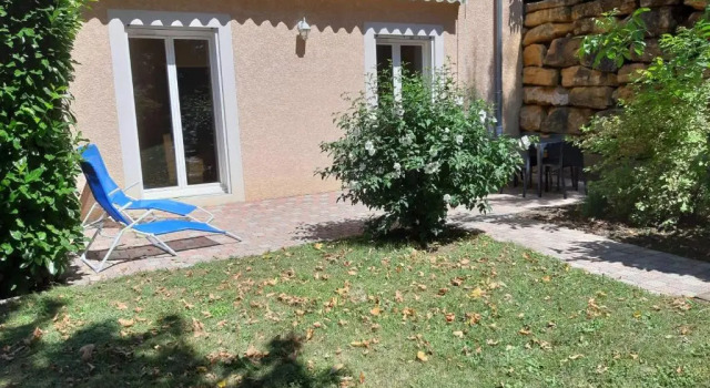 Апартаменты Appartement dans propriété calme en pleine nature