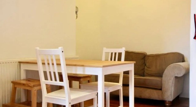 Bright 2 Bedroom Flat Next To The Meadows, Забронировать Отель Эдинбург Midlothian, рядом с Национальный музей Шотландии