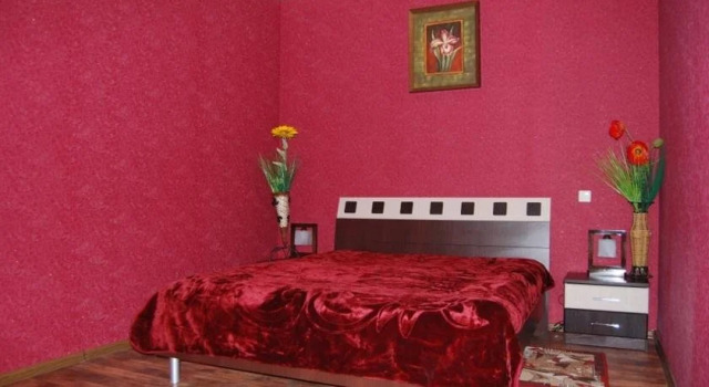 Grazhda Hotel, Varaa Hotelli Podvorki 