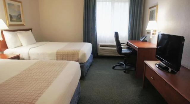 Четырёхместный номер Standard La Quinta Inn by Wyndham Ft. Lauderdale Tamarac East