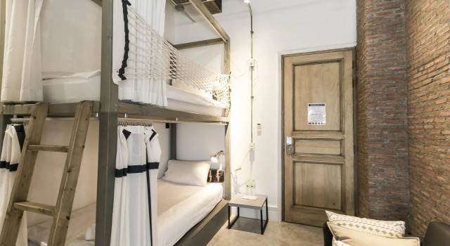 Oneday Hostel Sukhumvit 26, Забронировать Хостел Хостелы Бангкока, рядом с Flow House Bangkok, Хостел