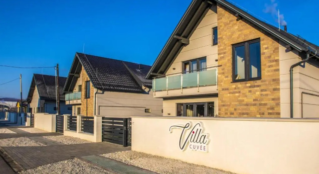 Villa Cuvée, Book Villa Egerszalók 