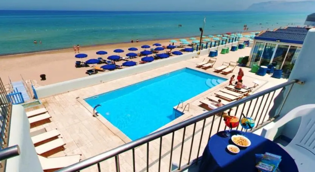 Номер Superior Hotel La Battigia