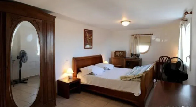 Les Hôtes de la Combe Mouis, Réserver Hôtel Creissan Hérault