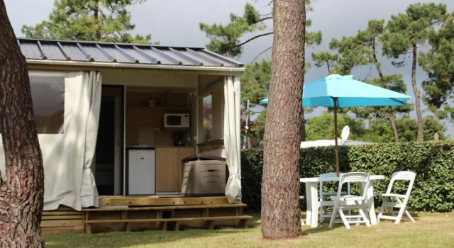 Тент Camping Le Puits de lAuture